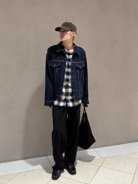 「URBAN RESEARCH（アーバンリサーチ）のKIJIMA TAKAYUKI　CD SULFER DYED 6PANEL CAP（キャップ、グリーン系）」を使った、髙鍋サワさん（メンズ・178cm）の秋コーディネート