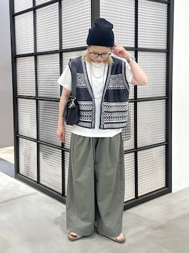 「LEPSIM（レプシィム）のネイティブ柄ベスト　1051039（ベスト、ブラック系）」を使った、aya.さん（148cm）の夏コーディネート