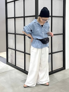 「LEPSIM（レプシィム）のAIRデニム長袖シャツ　639492（シャツ/ブラウス、ブルー系）」を使った、aya.さん（148cm）の夏コーディネート