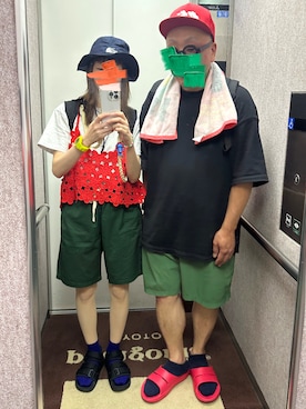 「アイテム（スマホグッズ）」を使った、こずえ さん（レディース・156cm）の夏コーディネート