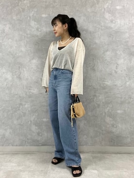 ニット セーター シアーVネックラメプルオーバー レディース シアーVネックラメプルオーバーを使った人気ファッション