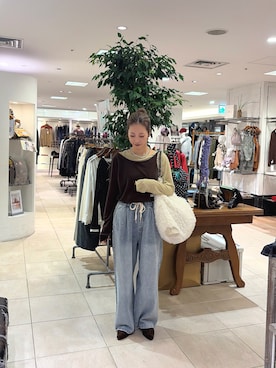 「WILLOW（ウィロー）の【willow】シアーリブベロアレイヤードトップス（Tシャツ/カットソー、ブラウン系）」を使った、さくらさん（レディース・154cm）の秋コーディネート