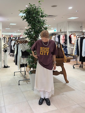 「CIAOPANIC TYPY（チャオパニックティピー）の【UNISEX】ピグメント加工スラブカレッジロゴTEE（Tシャツ/カットソー、ブラウン系）」を使った、sakura154typさん（レディース・154cm）の夏コーディネート