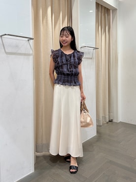 「NATURAL BEAUTY BASIC（ナチュラルビューティーベーシック）のフリルシャーリングペプラムブラウス（シャツ/ブラウス、ブラウン系）」を使った、honokaさん（レディース・153cm）の夏コーディネート