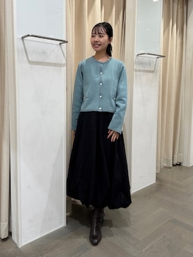 「NATURAL BEAUTY BASIC（ナチュラルビューティーベーシック）のバルーンスカート（スカート、ブラック系）」を使った、honokaさん（レディース・153cm）の秋コーディネート