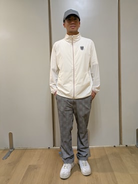 「adabat（アダバット）の【ADABAT NAVY】撥水 ライトタフタジップブルゾン（ブルゾン、ホワイト系）」を使った、yamatai0723さん（メンズ）の春コーディネート