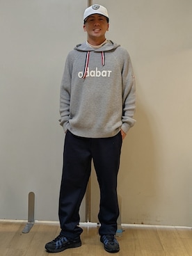 「adabat（アダバット）の【新レーベル ADABAT NAVY】ニットフーディー（Hoodies、グレー系）」を使った、yamatai0723さん（メンズ）の秋コーディネート