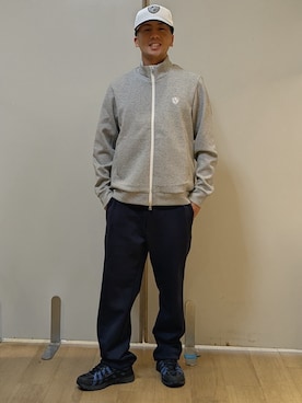 「adabat（アダバット）の【ADABAT NAVY】ライトスムースジャージパンツ（Pants、ブルー系）」を使った、yamatai0723さん（メンズ）の秋コーディネート