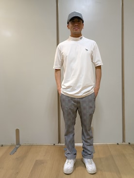 「adabat（アダバット）の【ADABAT NAVY】接触冷感/UVカット ナイロン混ストレッチ半袖モックT（Tシャツ/カットソー、ホワイト系）」を使った、yamatai0723さん（メンズ）の春コーディネート