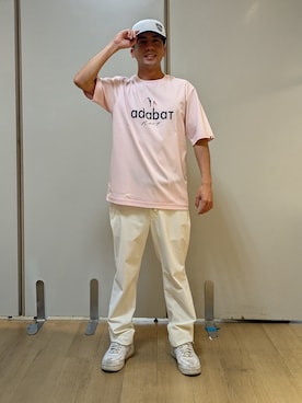 「adabat（アダバット）の【ADABAT NAVY】接触冷感/抗菌防臭/消臭 アイスクリアコットン半袖ロゴT（Tシャツ/カットソー、ピンク系）」を使った、yamatai0723さん（メンズ）の夏コーディネート