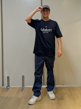 「adabat（アダバット）の【ADABAT NAVY】接触冷感/抗菌防臭/消臭 アイスクリアコットン半袖ロゴT（Tシャツ/カットソー、ブルー系）」を使った、yamatai0723さん（メンズ）の夏コーディネート
