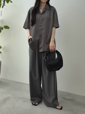 「meilmada（メイルマダ）のオープンカラーサテンシャツ（シャツ/ブラウス、グレー系）」を使った、rinaさん（レディース・160cm）の夏コーディネート