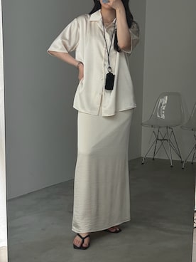「meilmada（メイルマダ）のオープンカラーサテンシャツ（シャツ/ブラウス、ホワイト系）」を使った、rinaさん（レディース・160cm）の夏コーディネート