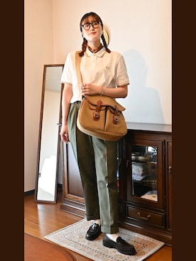 「アイテム（ファッション雑貨、オレンジ系）」を使った、今井晴さん（レディース・178cm）の秋コーディネート