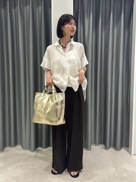 「DouDou（ドゥドゥ）のリネンドロストフレンチシャツ（シャツ/ブラウス、ホワイト系）」を使った、azukiさん（レディース・168cm）の夏コーディネート