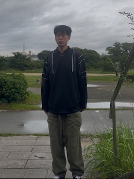 「niko and...（ニコアンド）のアイテム（カーゴパンツ、グリーン系）」を使った、ryofashion10さん（メンズ・174cm）の秋コーディネート