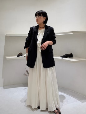 「CAPRICIEUX LE'MAGE（カプリシューレマージュ）の【防シワ/毛玉防止/手洗い可】〈C.L〉シアーテーラードジャケット（テーラードジャケット、ブラック系）」を使った、tensanさん（レディース・159cm）の夏コーディネート