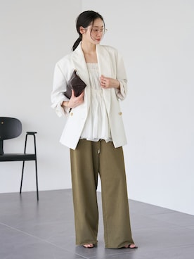 「plage（プラージュ）のPEAKED LAPEL ジャケット（テーラードジャケット、ホワイト系）」を使った、Neneさん（レディース・165cm）の春コーディネート
