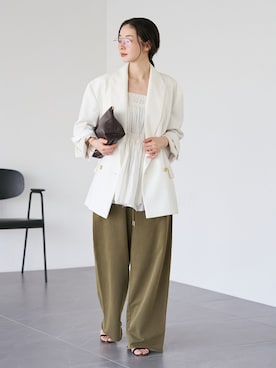 「plage（プラージュ）のPEAKED LAPEL ジャケット（テーラードジャケット、ホワイト系）」を使った、Neneさん（レディース・165cm）の春コーディネート