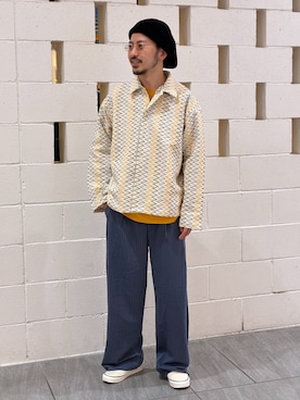 「JOURNAL STANDARD relume（ジャーナルスタンダード　レリューム）のヒールカット ルーズライト ストライプ スラックス（スラックス、ブルー系）」を使った、ミナミさん（メンズ・166cm）の春コーディネート