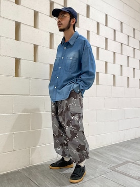 「JOURNAL STANDARD relume（ジャーナルスタンダード　レリューム）の”Relume” イージー カーゴパンツ（カーゴパンツ、グレー系）」を使った、ミナミさん（メンズ・166cm）の春コーディネート