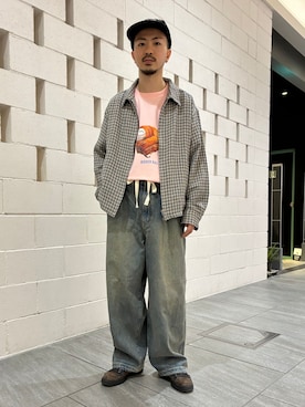 「JOURNAL STANDARD relume（ジャーナルスタンダード　レリューム）のバスケット チェック ジップ シャツブルゾン（シャツ/ブラウス、ホワイト系）」を使った、ミナミさん（メンズ・166cm）の春コーディネート