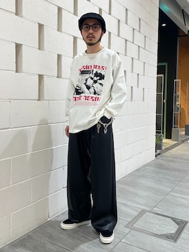「JOURNAL STANDARD relume（ジャーナルスタンダード　レリューム）のフェイクレザー ワイドストレート イージーパンツ（その他パンツ、ブラック系）」を使った、ミナミさん（メンズ・166cm）の冬コーディネート