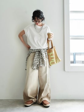 「JOURNAL STANDARD LUXE（ジャーナルスタンダード　ラックス）のプチサックスーヴニール（トートバッグ、ベージュ系）」を使った、KSさん（レディース・162cm）の夏コーディネート