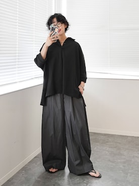 「JOURNAL STANDARD LUXE（ジャーナルスタンダード　ラックス）のタイプライター トリーパンツ（その他パンツ、グレー系）」を使った、KSさん（レディース・162cm）の夏コーディネート