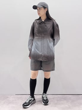 「MODE COMMUTER（モードコミューター）のGradient Long Sleeve Shirt（Shirts、グレー系）」を使った、MODE COMMUTERさん（レディース・164cm）の夏コーディネート