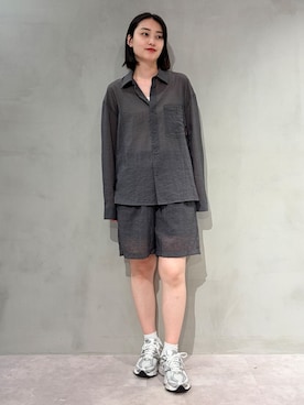 「MODE COMMUTER（モードコミューター）のTextured Calmness Shirt（Shirts、グレー系）」を使った、MODE COMMUTERさん（レディース・164cm）の夏コーディネート
