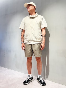 「MODE COMMUTER（モードコミューター）のDry Touch Hooded Vest（Vest、ベージュ系）」を使った、MODE COMMUTERさん（レディース・164cm）の夏コーディネート