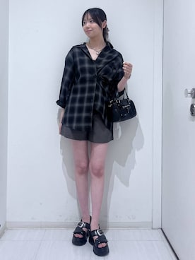 「PAGEBOY（ページボーイ）の【2WAY仕様】スタッズミニボストンバッグ（ショルダーバッグ、ブラック系）」を使った、yuika031000さん（レディース）の夏コーディネート