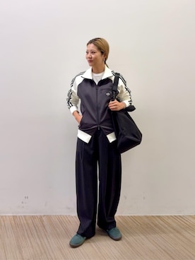 「アイテム（ジャージ、グレー系）」を使った、BEAUTY&YOUTH WOMENSさん（レディース・154cm）の秋コーディネート