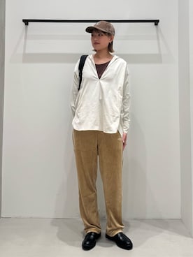 「adidas Originals（アディダスオリジナルス）のアイテム（パンツ）」を使った、BEAUTY&YOUTH WOMENSさん（レディース・166cm）の秋コーディネート
