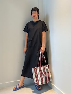 「beej（ビージ）のアイテム（バッグ）」を使った、BEAUTY&YOUTH WOMENSさん（レディース・164cm）の夏コーディネート