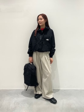 「アイテム（ナイロンジャケット、ブラック系）」を使った、BEAUTY&YOUTH WOMENSさん（レディース・160cm）の秋コーディネート