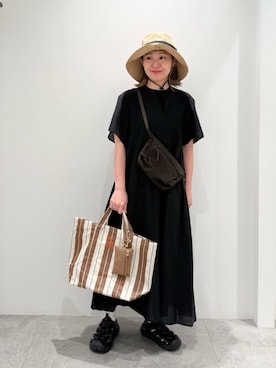 「beej（ビージ）のアイテム（バッグ）」を使った、BEAUTY&YOUTH WOMENSさん（レディース・154cm）の秋コーディネート