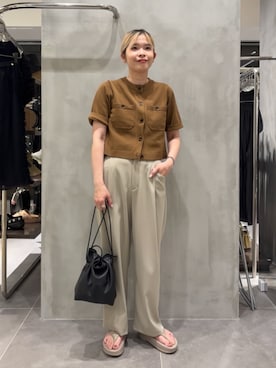 「BEAUTY&YOUTH UNITED ARROWS(ビューティーアンドユースユナイテッドアローズ)のアイテム(スラックス)」を使った、BEAUTY&YOUTH WOMENSさん(レディース・166cm)の夏コーディネート