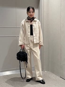 「アイテム（バンダナ/スカーフ、ブラウン系）」を使った、BEAUTY&YOUTH WOMENSさん（レディース・158cm）の秋コーディネート