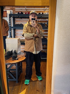 「ネルシャツ」｜「アイテム（ナイロンジャケット）」を使った、Mitsushiro  Nampoさん（メンズ・176cm）の秋コーディネート