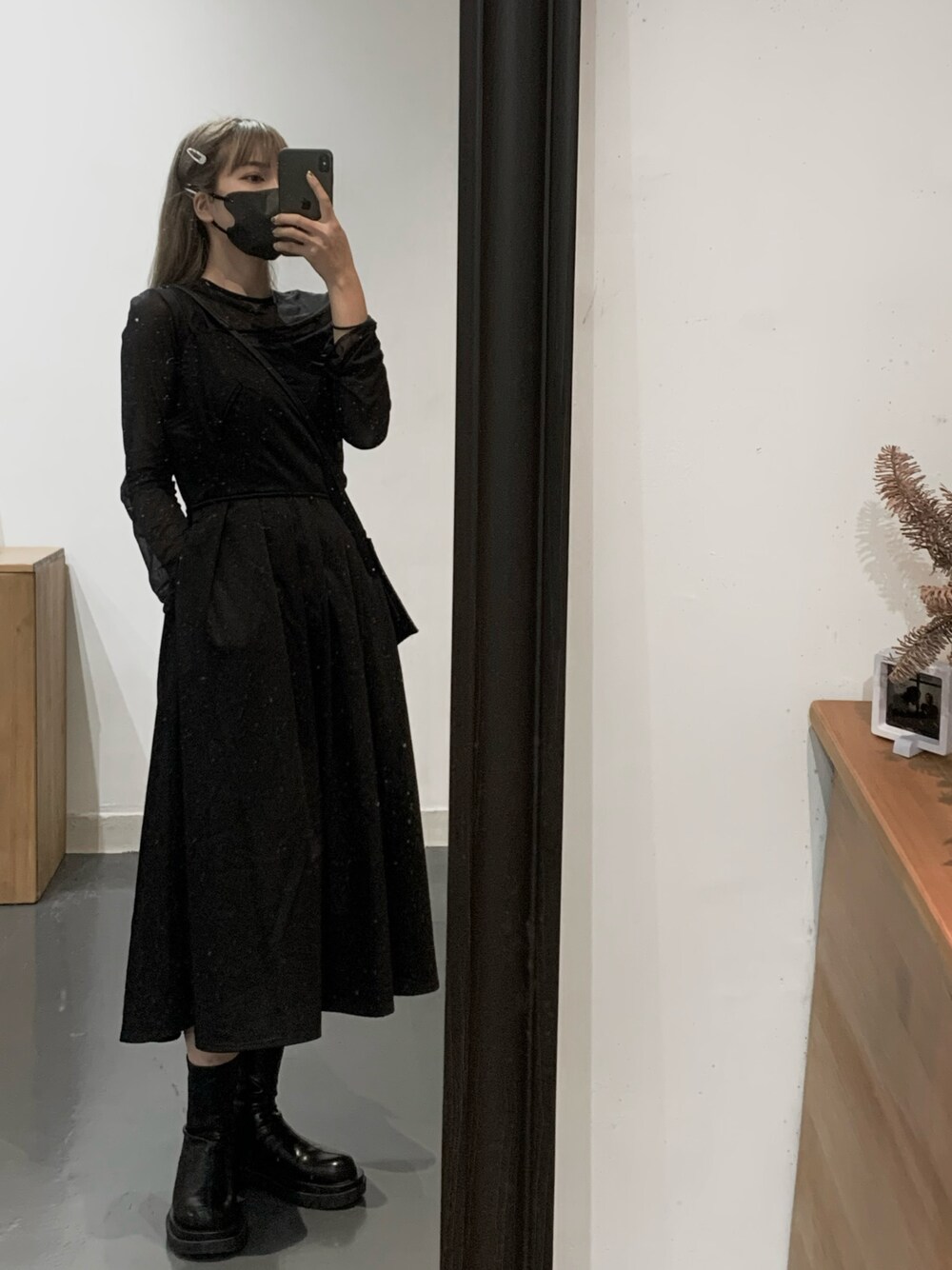 「ootd、夏、black、大人カジュアル、シンプルコーデ、休日スタイル、夏コーデ、きれいめカジュアル、シンプル、カジュアル、カジュアルコーデ、サンダル、タイトスカート、outfit、UNIQLO」｜「UNIQLOのアイテム（トップス、ブラック系）」を使った、naoki.lcsさん（レディース・162cm）の夏コーディネートの1枚目の写真