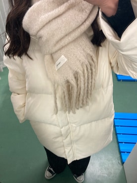 「アイテム（ストール/ショール、ホワイト系）」を使った、mayuさん（レディース・157cm）の冬コーディネート