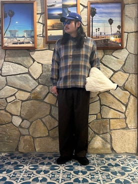 「KANEKO OPTICAL（カネコオプティカル）の『別注』KANEKO OPTICAL×URBAN RESEARCH　URA-06（メガネ）」を使った、Yuya Sasakiさん（メンズ・179cm）の冬コーディネート