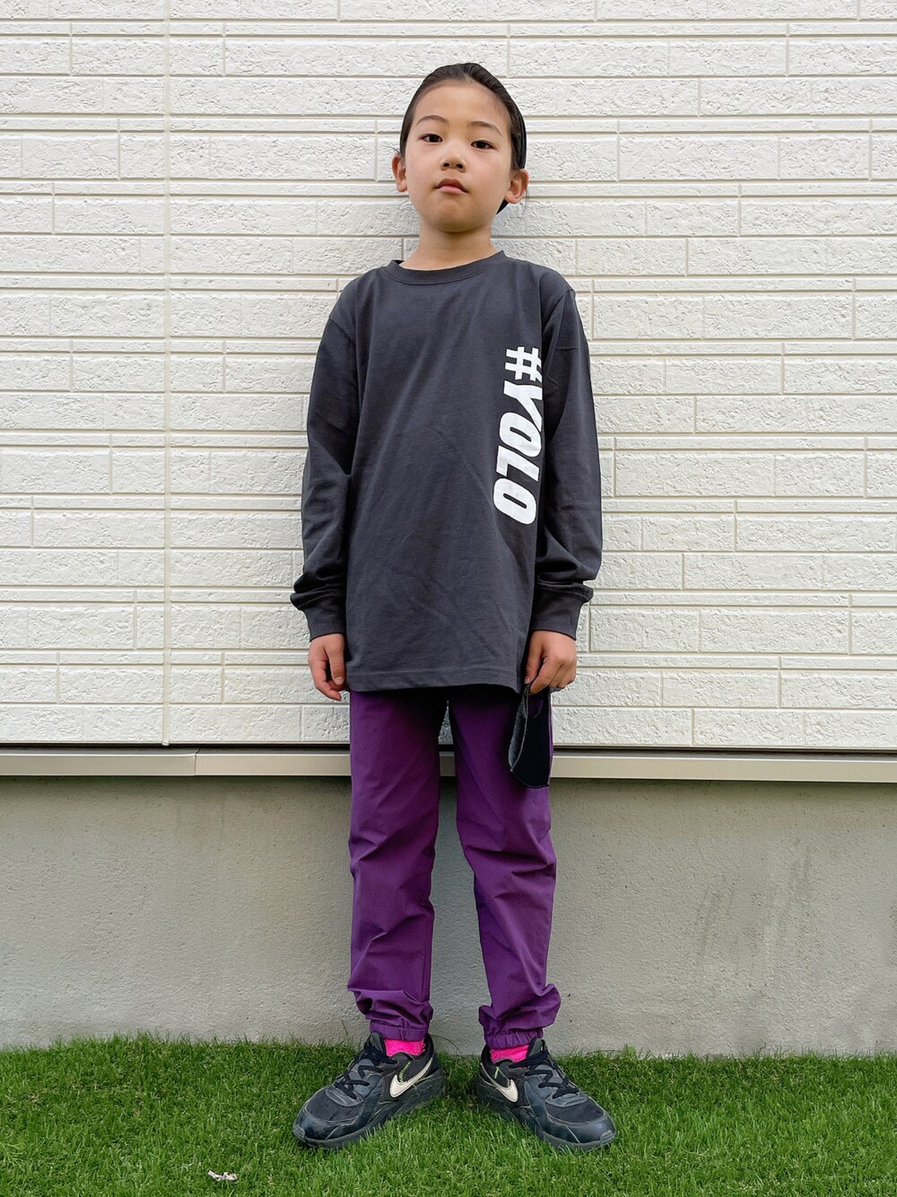 「devirock、ロンT、ロゴT、パープル、ナイキ、エアマックス」｜「devirockのデビラボ 袖リブ長袖Tシャツ（Tシャツ/カットソー、その他）」を使った、eightmaaanさん（キッズ・134cm）の春コーディネートの1枚目の写真