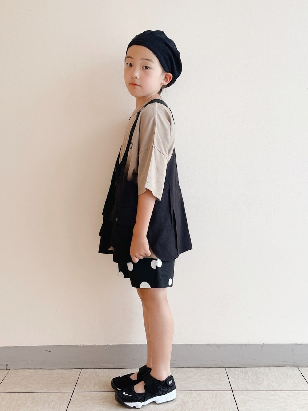 「ベスト、GLOBAL WORK、Tシャツ、ドット、ベレー帽、アニエスベー、エアリフト」｜「GLOBAL WORKの【ジュニア】アウトドアベスト/940112（ベスト、ブラック系）」を使った、eightmaaanさん（キッズ・132cm）の夏コーディネートの1枚目の写真