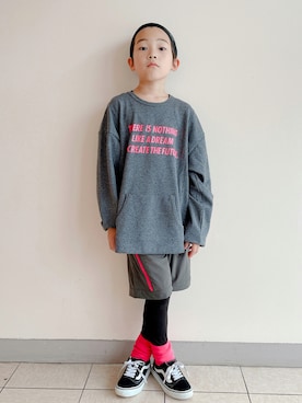 「RE/SP（アールイーエスピー）のアイテム（パンツ）」を使った、eightmaaanさん（キッズ・132cm）の秋コーディネート