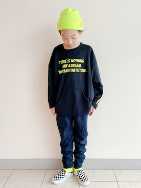 「秋トレンド2021」｜「アイテム（スリッポン）」を使った、eightmaaanさん（キッズ・132cm）の秋コーディネート