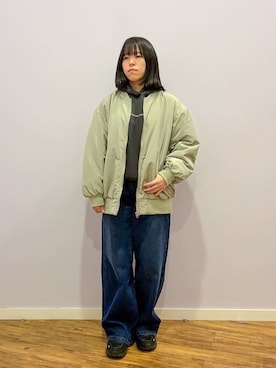 「SHOO・LA・RUE（シューラルー）の【S-LL】大人も取り入れやすい BIGシルエット MA－1ブルゾン（短外套、グリーン系）」を使った、あゆさん（レディース・149cm）の冬コーディネート