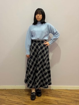 「SHOO・LA・RUE（シューラルー）の【毛玉になりにくい/洗濯機可/S-LL】お袖パールの上品ニット（針織衫、ブルー系）」を使った、あゆさん（レディース・149cm）の冬コーディネート